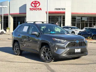 Toyota RAV4 Híbrido 2024 AWD XLE Premium 4dr SUV