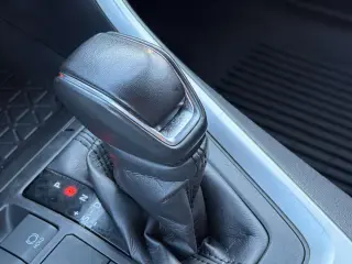 Toyota RAV4 Híbrido 2024 AWD XLE Premium 4dr SUV