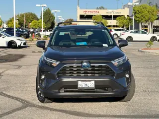 Toyota RAV4 Híbrido 2024 AWD XLE Premium 4dr SUV