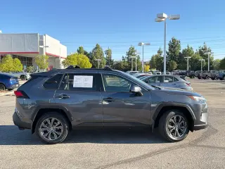 Toyota RAV4 Híbrido 2024 AWD XLE Premium 4dr SUV