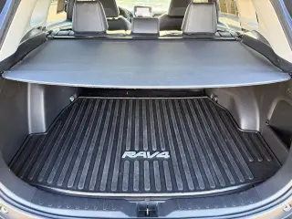Toyota RAV4 Híbrido 2024 AWD XLE Premium 4dr SUV
