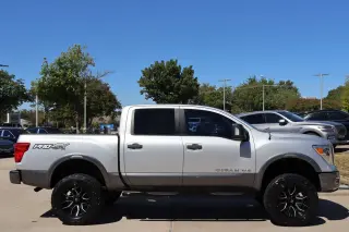 2019 Nissan Titan