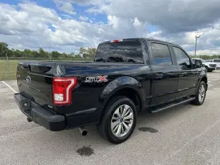 Ford F-150 2017 4x2 XL 4puertas SuperCrew 5.5 pies. SB