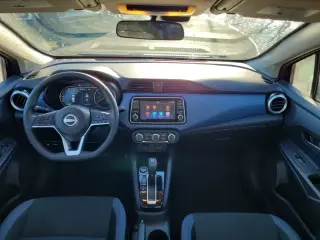 Nissan Versa 2025 SV Sedán de 4 puertas