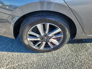 Nissan Versa 2025 SV Sedán de 4 puertas