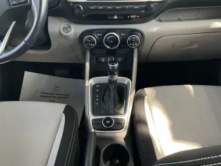 Hyundai VENUE 2025 SEL 4dr Crossover