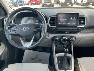 Hyundai VENUE 2025 SEL 4dr Crossover