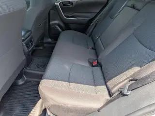 Toyota RAV4 2024 LE 4x4 SUV