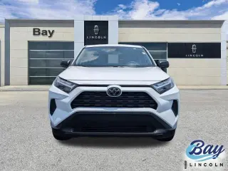 Toyota RAV4 2024 LE 4x4 SUV