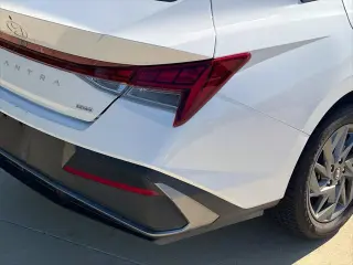 Hyundai ELANTRA Híbrido 2024 Azul Sedán 4 puertas
