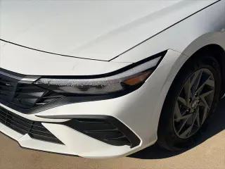 Hyundai ELANTRA Híbrido 2024 Azul Sedán 4 puertas