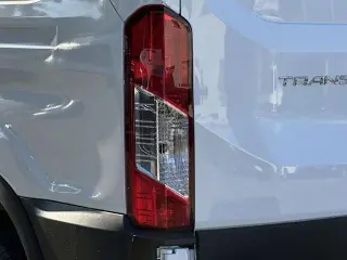 Ford Transit 2025 250 3 puertas LWB techo medio furgoneta de carga