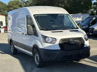 Ford Transit 2025 250 3 puertas LWB techo medio furgoneta de carga