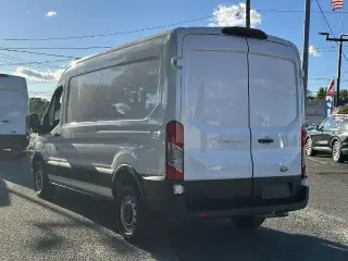 Ford Transit 2025 250 3 puertas LWB techo medio furgoneta de carga