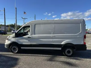 Ford Transit 2025 250 3 puertas LWB techo medio furgoneta de carga
