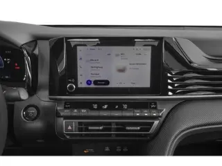 Toyota Camry 2025 SE Sedán 4 puertas