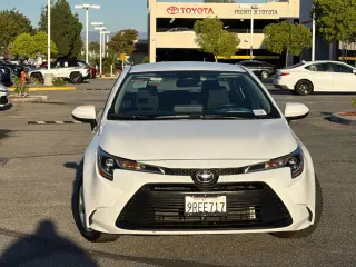 Toyota Corolla 2025 LE Sedán 4 puertas