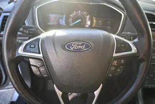 Ford Fusion 2014 con transmisión automática integral Titanium 4 puertas Sedán