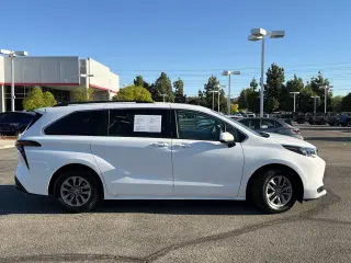 Toyota Sienna 2024 AWD LE 8-Pasajeros 4dr Mini-Van
