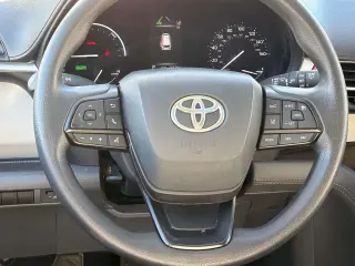 Toyota Sienna 2024 AWD LE 8-Pasajeros 4dr Mini-Van