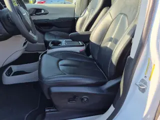 Chrysler Pacifica 2024 Touring L 4dr Mini-Van