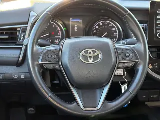 Toyota Camry 2024 SE Sedán de 4 puertas