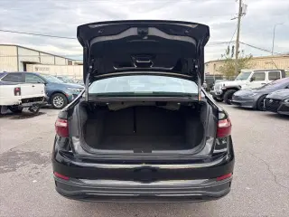 Volkswagen Jetta 2024 SE 4dr Sedán