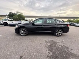 Volkswagen Jetta 2024 SE 4dr Sedán