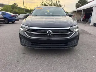 Volkswagen Jetta 2024 SE 4dr Sedán