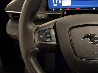 Ford Mustang Mach-E 2023 Premium 4dr SUV