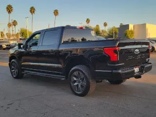 Ford F-150 Lightning 2023 AWD XLT 4dr SuperCrew 5.5 ft. SB
