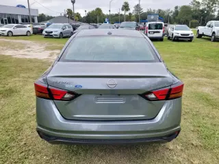 Nissan Altima 2025 2.5 SV 4dr Sedán