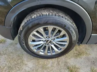 Cadillac XT4 2025 Premium Luxury 4dr Crossover