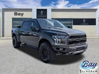 Ford F-150 2017 4x4 Raptor 4dr SuperCrew 5.5 ft. SB