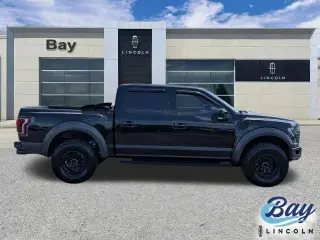 Ford F-150 2017 4x4 Raptor 4dr SuperCrew 5.5 ft. SB