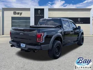 Ford F-150 2017 4x4 Raptor 4dr SuperCrew 5.5 ft. SB
