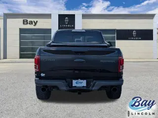Ford F-150 2017 4x4 Raptor 4dr SuperCrew 5.5 ft. SB