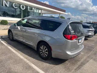 Chrysler Pacifica 2019 Touring L Plus 4dr Mini-Van