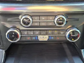 Ford F-150 2023 4x4 Lariat 4dr SuperCrew 6.5 ft. SB