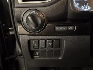 Nissan Titan 2018 4x4 SV 4 puertas Crew Cab