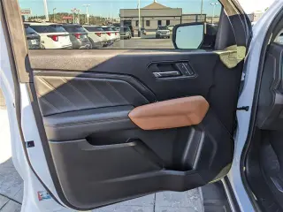 GMC Canyon 2023 4x4 AT4 4dr Cabina Crew 5 ft. SB