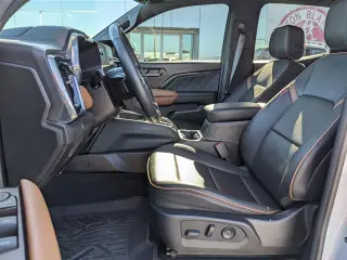 GMC Canyon 2023 4x4 AT4 4dr Cabina Crew 5 ft. SB