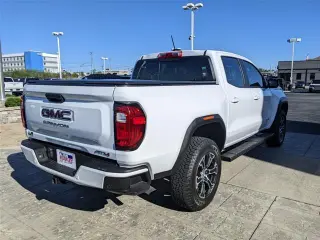 GMC Canyon 2023 4x4 AT4 4dr Cabina Crew 5 ft. SB
