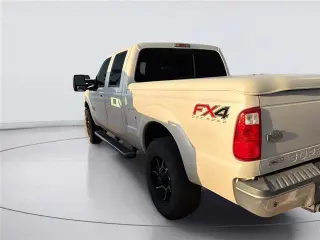 Ford F-250 Super Duty 2015 4x4 King Ranch 4dr Crew Cab 6.8 ft. SB Pickup