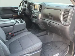 Chevrolet Silverado 1500 Limited 2022 4x4 LT 4dr Crew Cab 5.8 ft. SB con 1LT