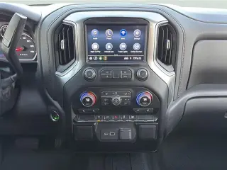 Chevrolet Silverado 1500 Limited 2022 4x4 LT 4dr Crew Cab 5.8 ft. SB con 1LT