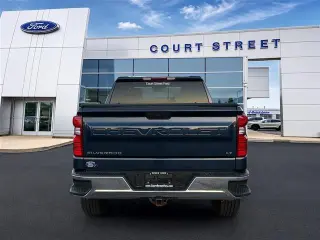 Chevrolet Silverado 1500 Limited 2022 4x4 LT 4dr Crew Cab 5.8 ft. SB con 1LT
