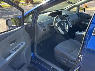 2013 Toyota Prius v