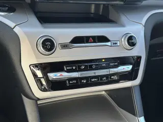 Ford Explorer 2023 AWD XLT 4dr SUV