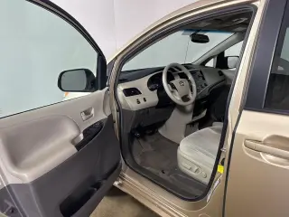 2012 Toyota Sienna